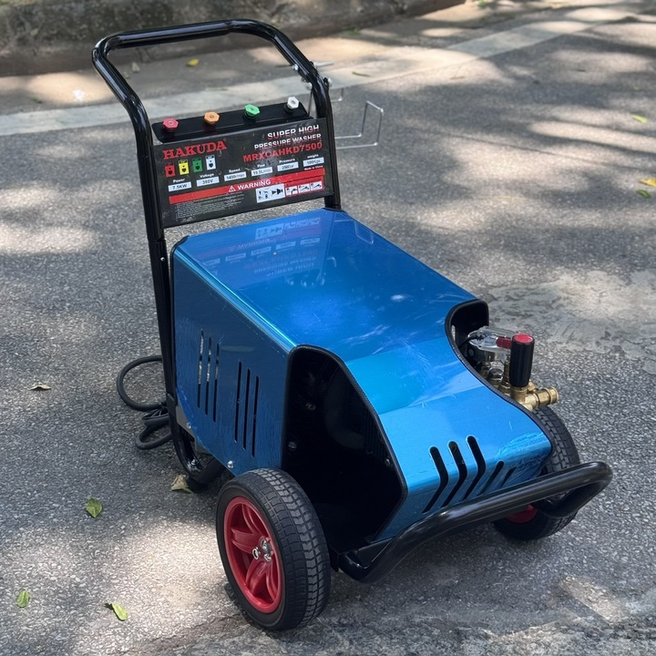 HAKUDA GROUP